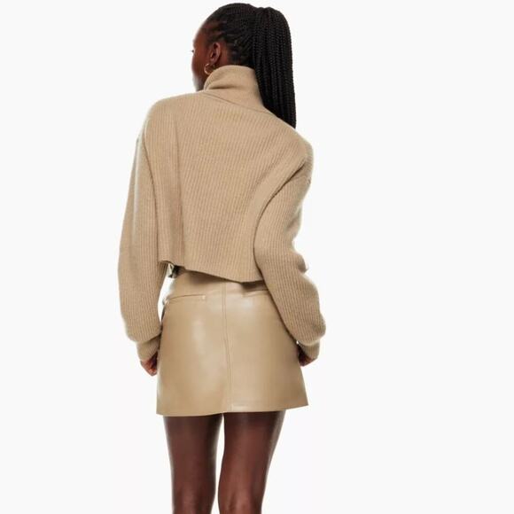 Aritzia Babaton Guell Wool‎ Long Sleeve Turtleneck Cropped Sweater Size XS - Picture 2 of 12